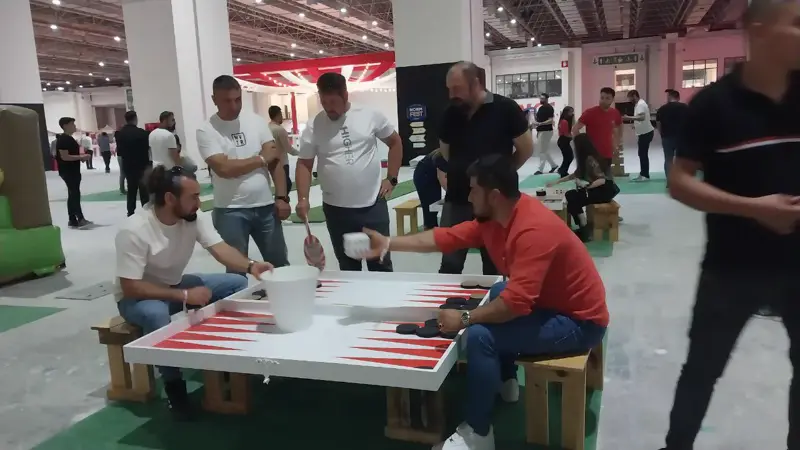 Giant Board Games3