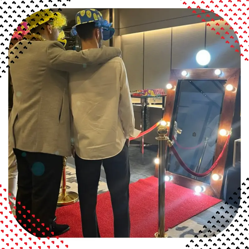 MirrorBooth