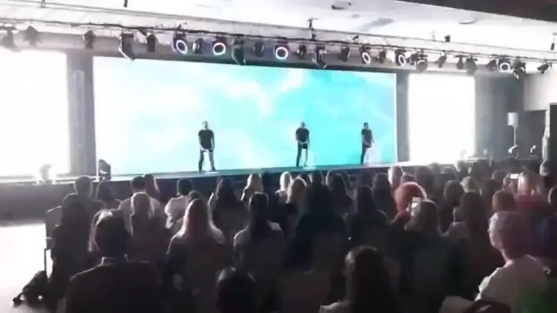 Flying Drums4